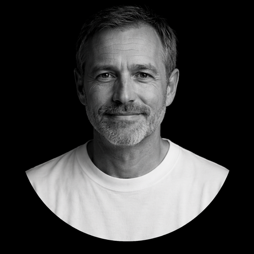 Luke Merrin author of Manifestation Behind the Scenes